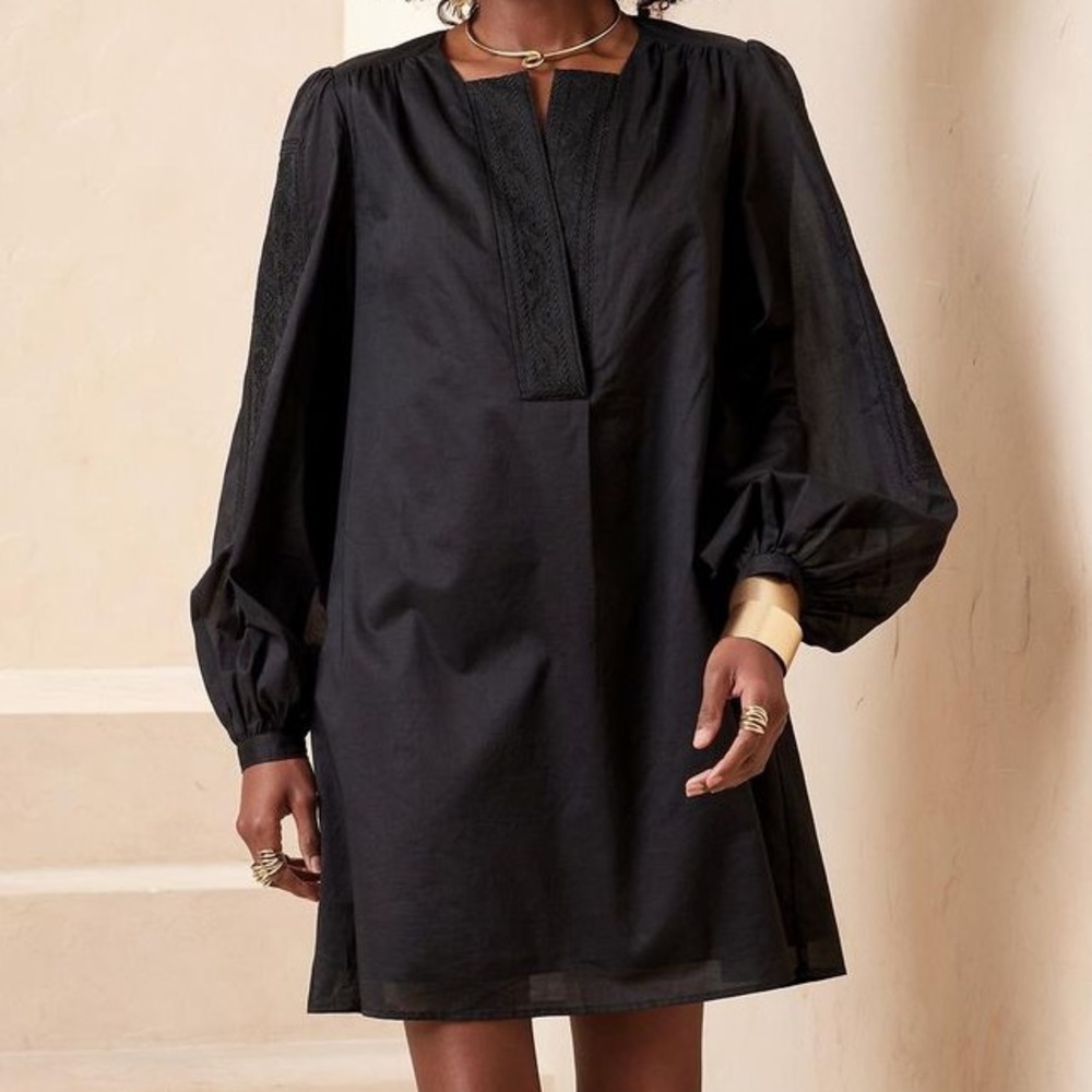 NWT -Banana Republic 
Women's Black Embroidered A-line Dress Size M